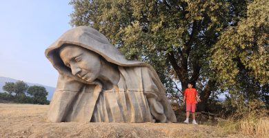 E rostro de la hilandera o virgen de las montañas